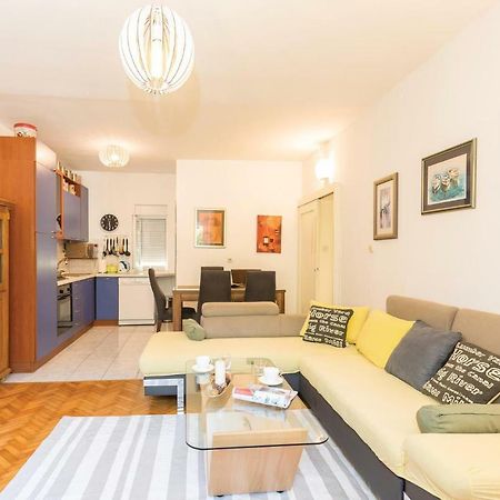Lovely Apartment In Makarska With Wifi Exterior foto