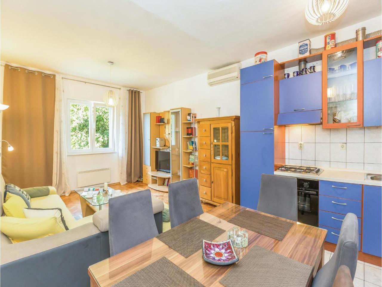 Lovely Apartment In Makarska With Wifi Exterior foto